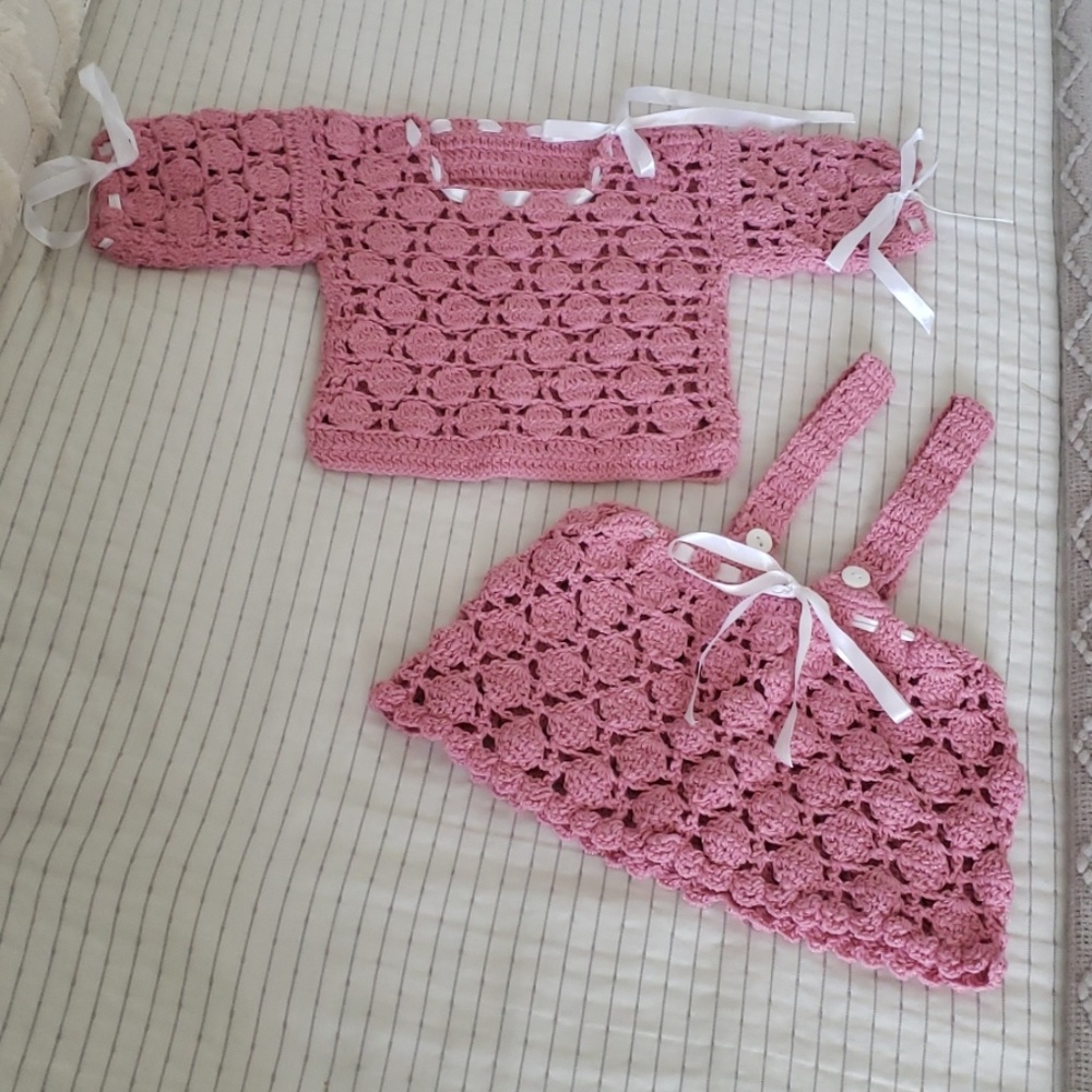🧸💕Crocheted Set Sweater and Skirt💗